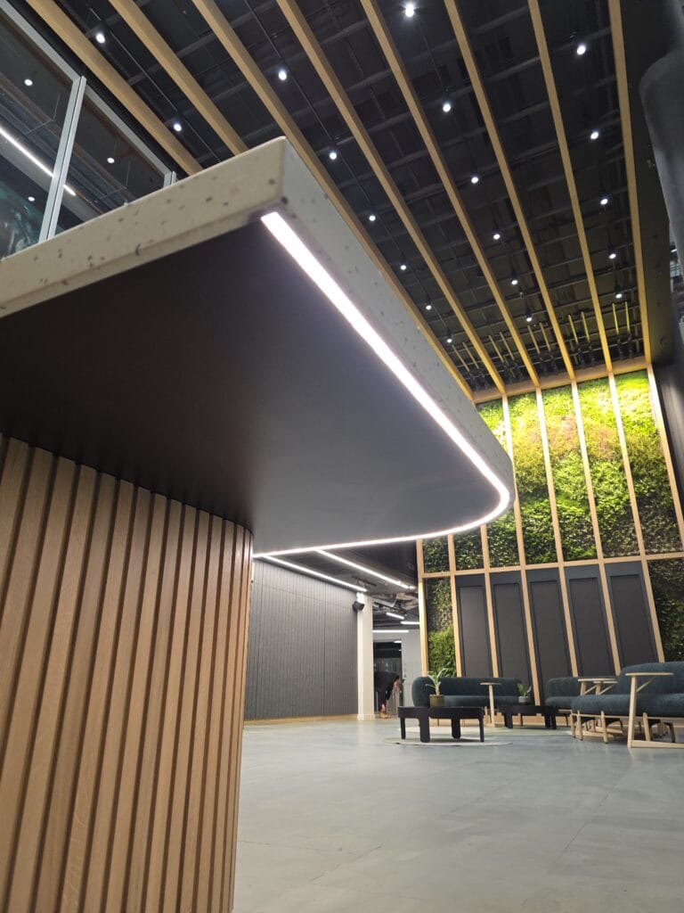 Lloyds Reception Desk 33 Old Broad Street 
