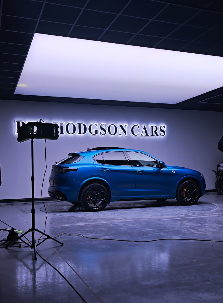 Blue SUV in Ben Hodgson Cars Media Suite